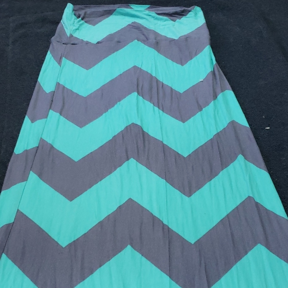 Green & Gray Chevron Skirt